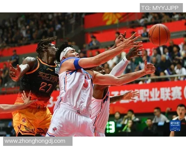 新疆队客场战胜宁波赵睿精彩突破上篮助力球队胜利